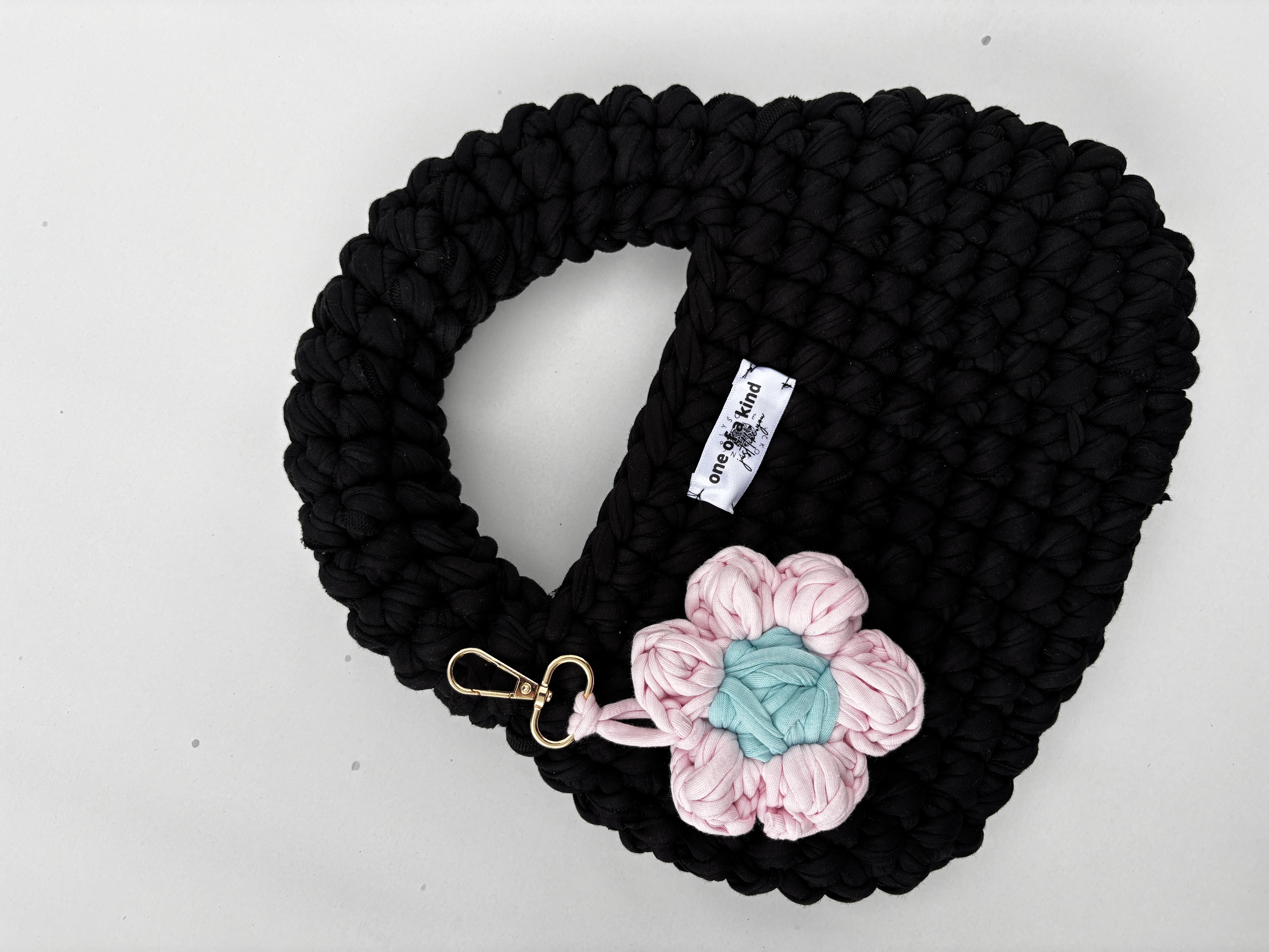 Přívěšek kytička růžovo-modrá